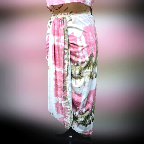 Venus 2-piece crop top and high waist skirt - Picture 3 of 8